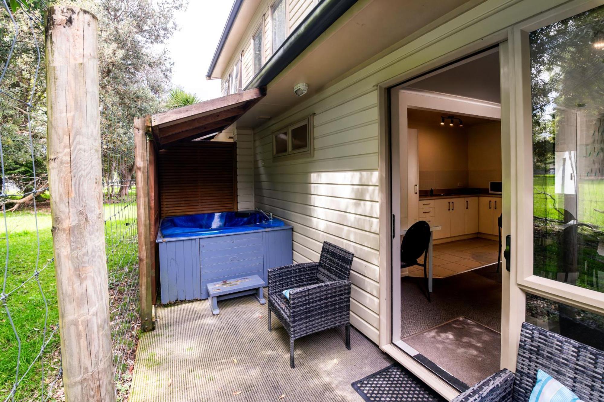 Western Braeside Motel